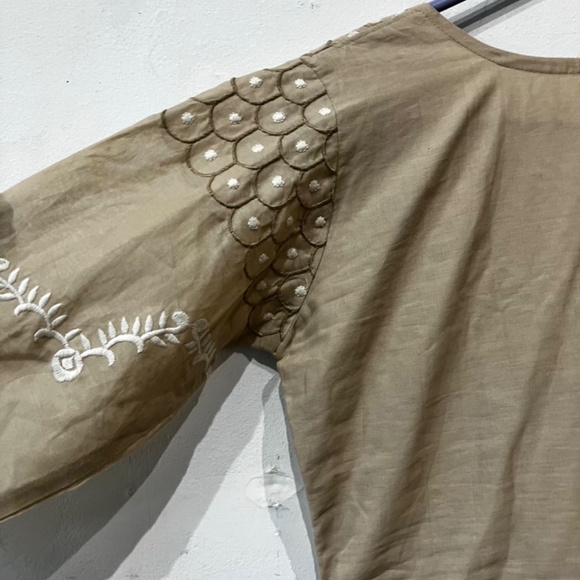 Tan and Cream embroidered tunic top - Picture 12 of 13